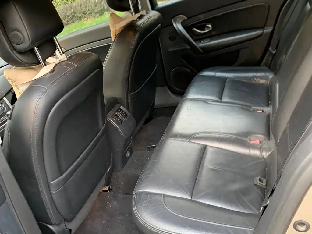 Renault Latitude — миниатюра 10