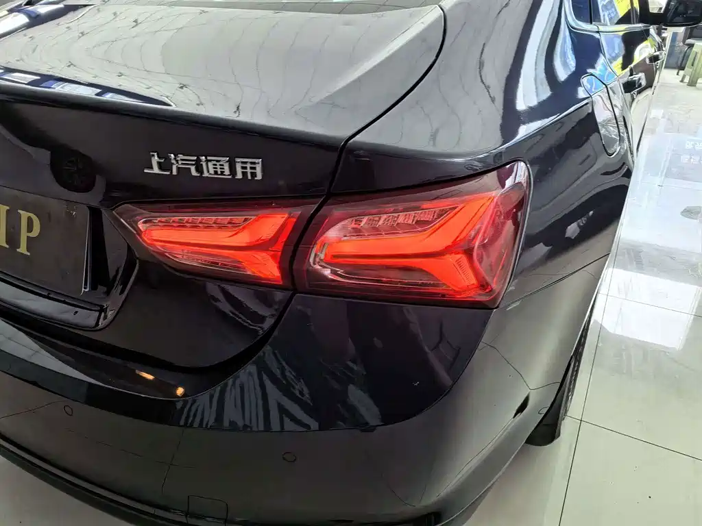 Chevrolet Malibu XL — миниатюра 14