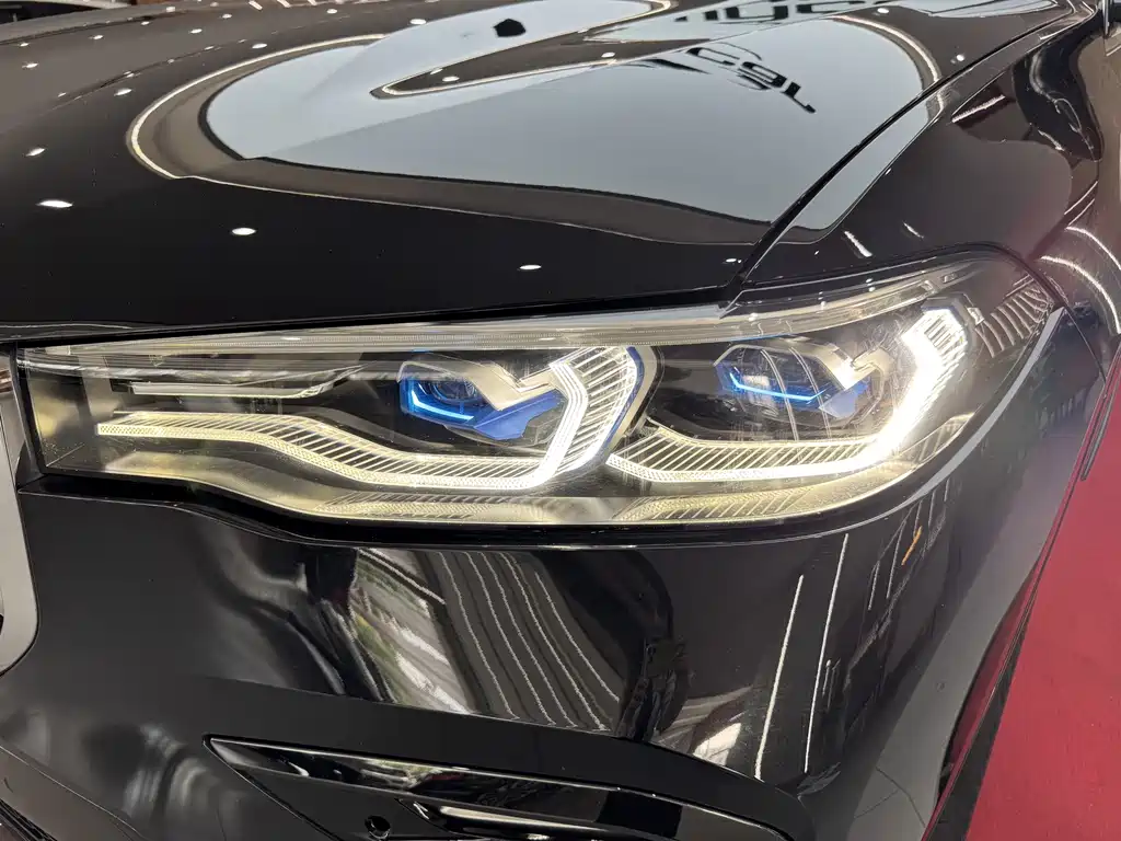 BMW X7 — миниатюра 37