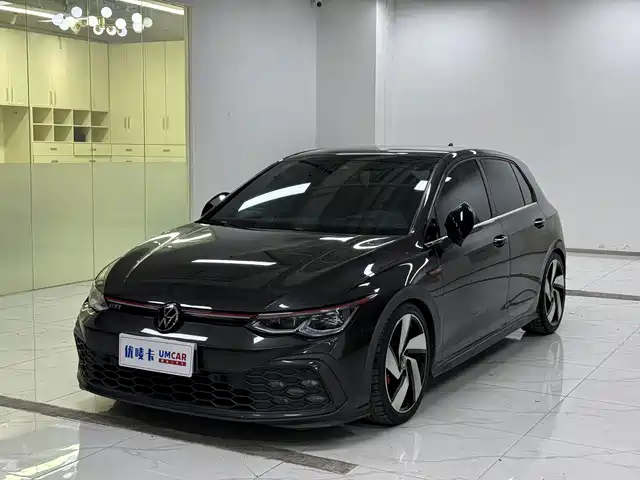 Volkswagen Golf GTI