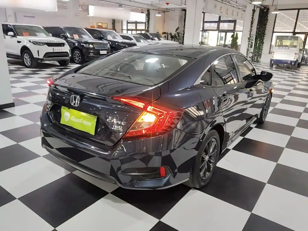 Honda Civic — миниатюра 7