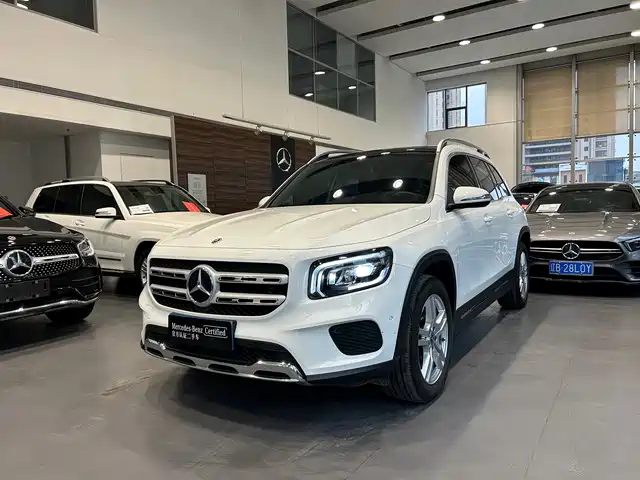 MERCEDES-BENZ GLB