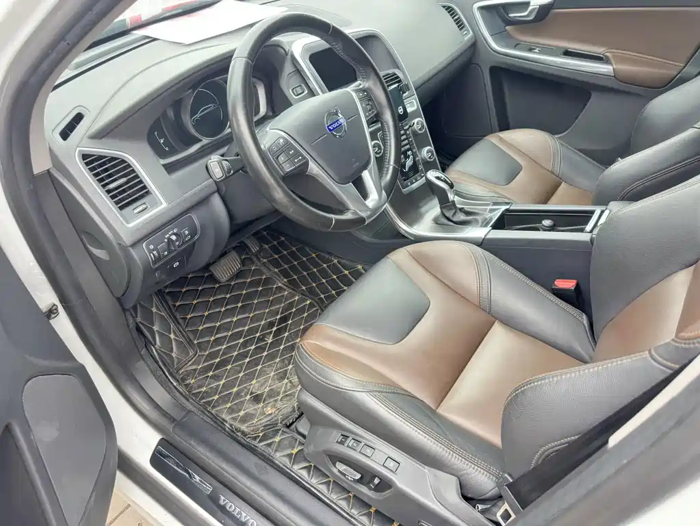 Volvo XC60 — миниатюра 9