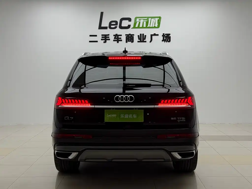 Audi Q7 2023 55 TFSI quattro S line Sport