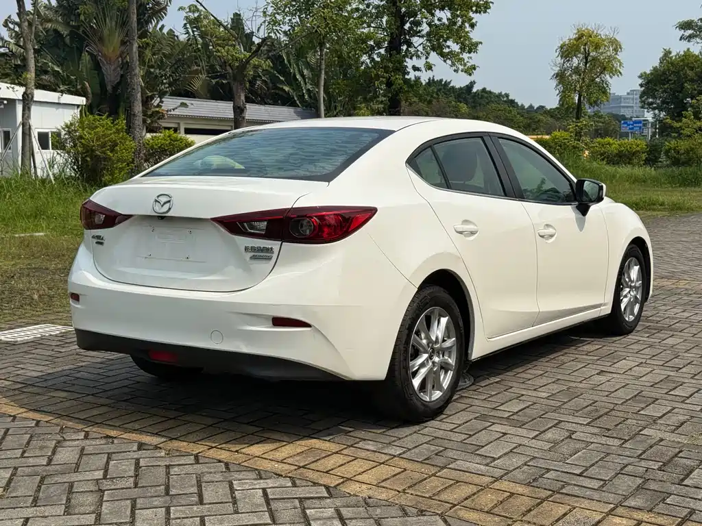 Mazda 3 Axela — миниатюра 7