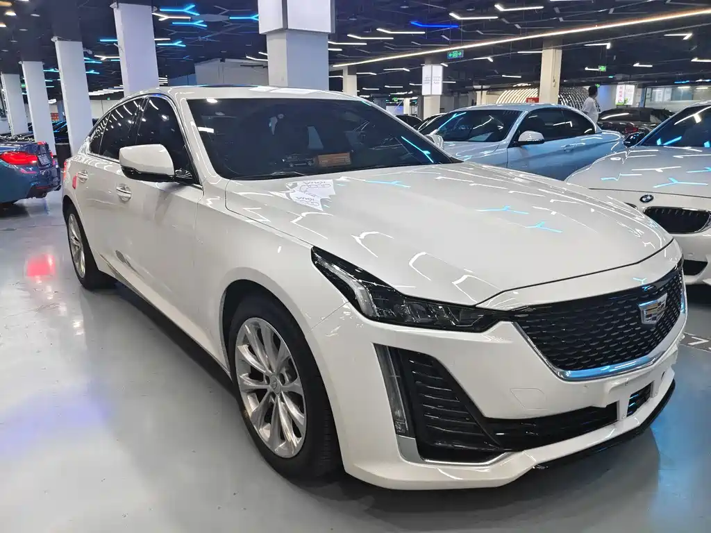 Cadillac CT5 2021 28T Fashion