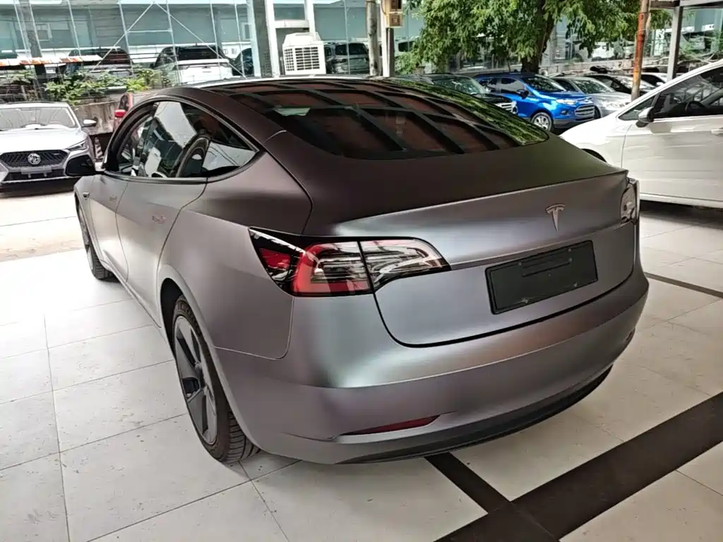 Tesla Model 3 — миниатюра 5