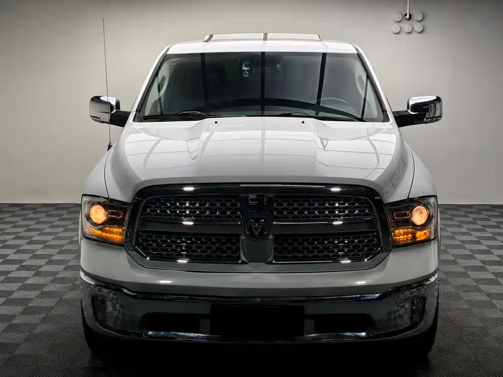 Ram Trucks 2011 1500 Laramie