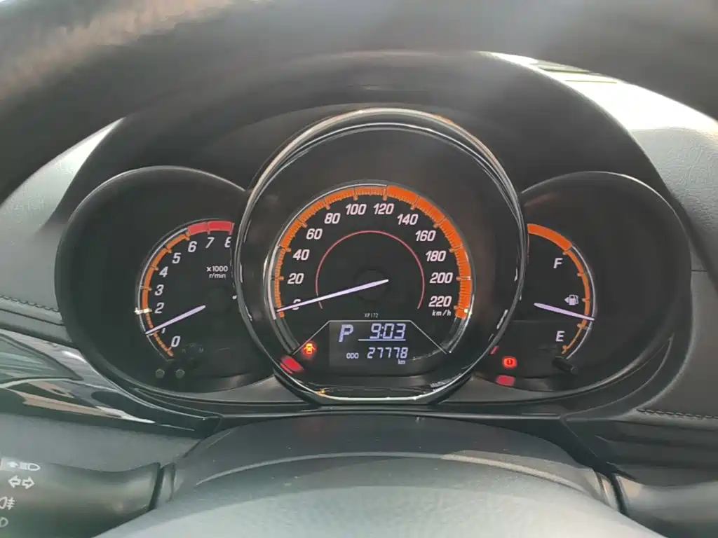 Toyota Yaris L — миниатюра 12