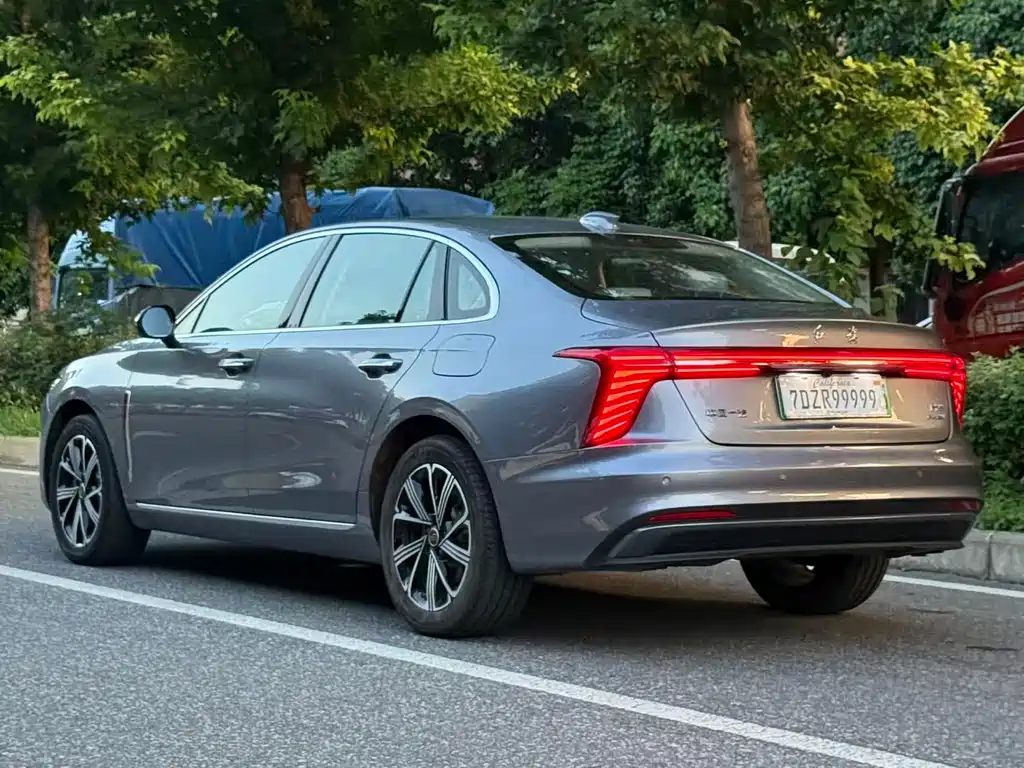 Hongqi H5 PHEV 2025 170