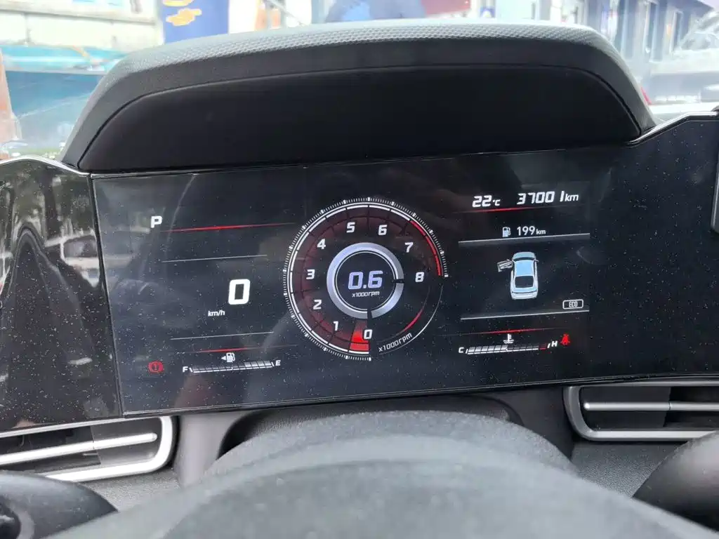 Hyundai Elantra — миниатюра 7