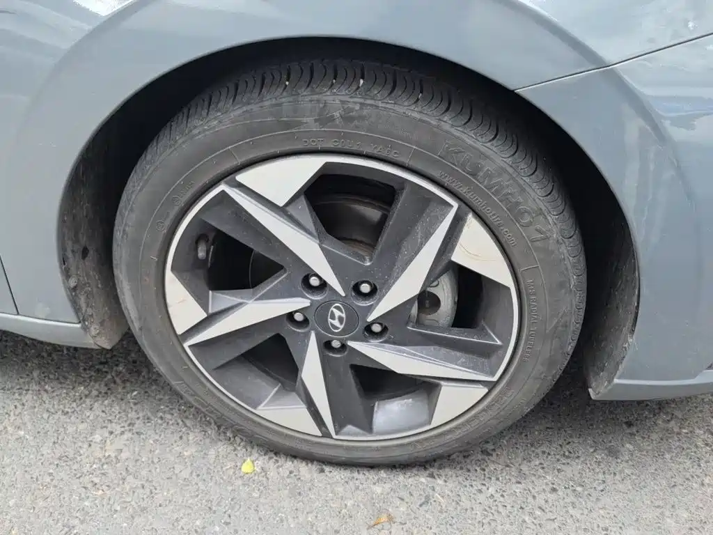 Hyundai Elantra — миниатюра 24