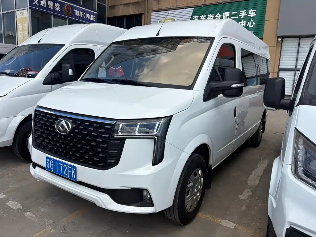 MAXUS V80