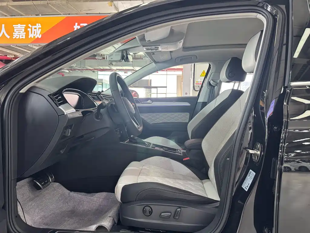 Volkswagen Magotan 2025 330TSI DSG Luxury