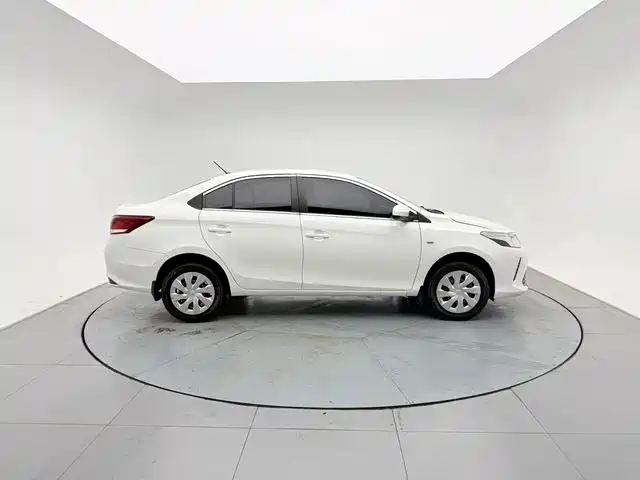 Toyota Vios — миниатюра 8