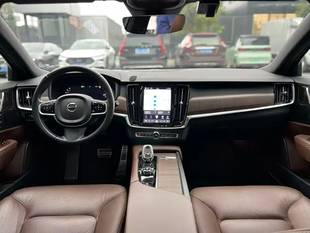 Volvo V90 2022 Cross Country B5 AWD
