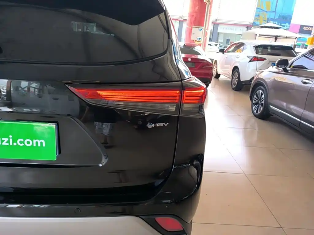 Toyota Highlander — миниатюра 8