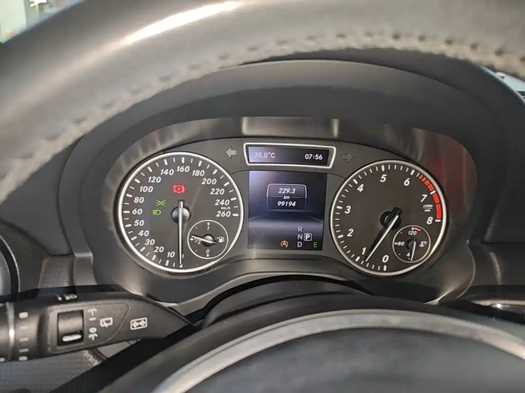 Mercedes-Benz A-Class (Import) — миниатюра 12