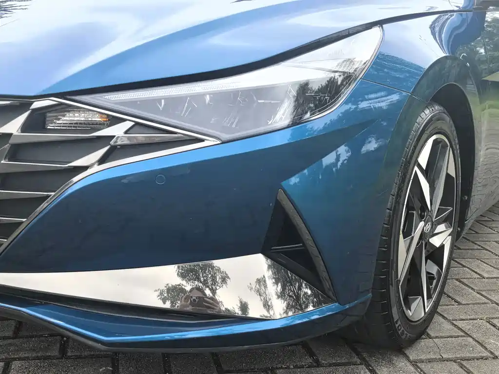 Hyundai Elantra — миниатюра 4