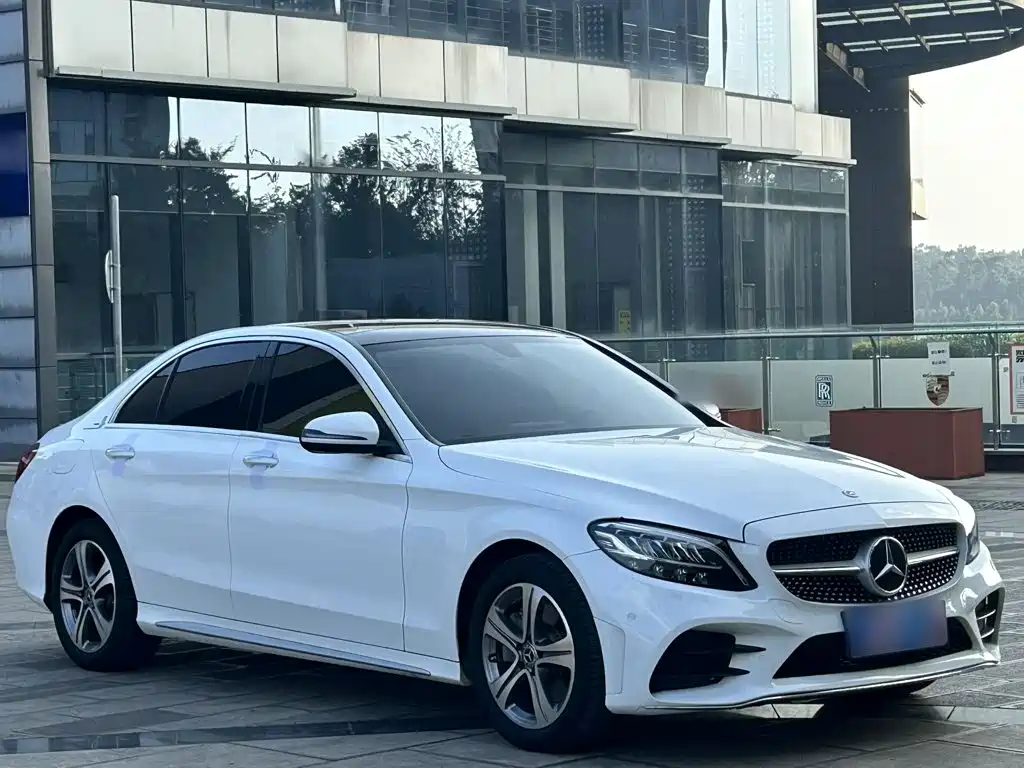 Mercedes-Benz C-Class — миниатюра 4