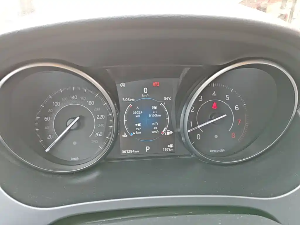 Jaguar E-PACE — миниатюра 12