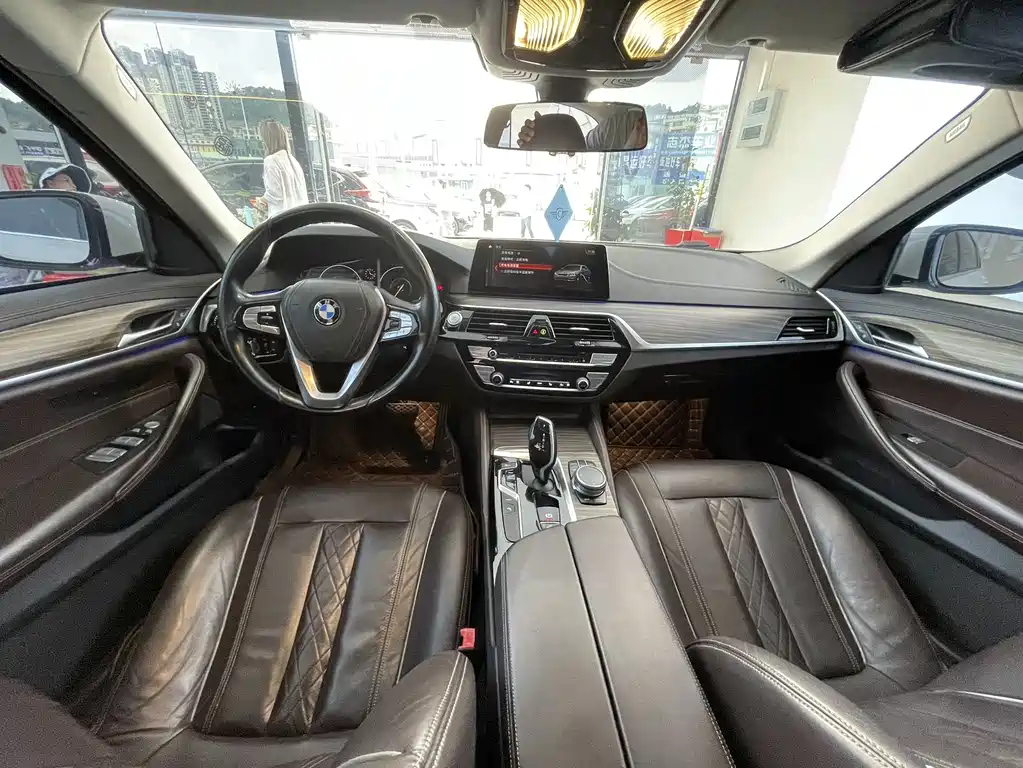 BMW 5 Series 5 2019 530Le Luxury