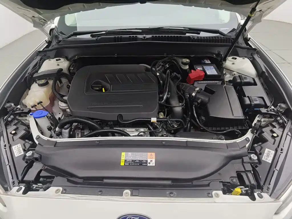 Ford Mondeo — миниатюра 6