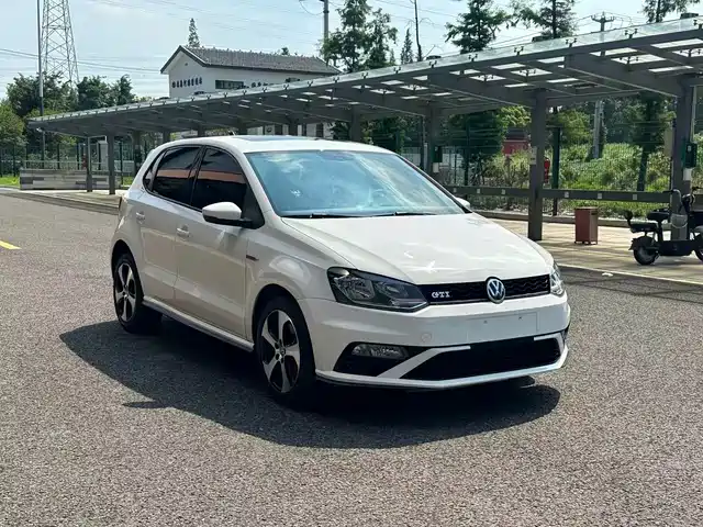 2016 Volkswagen Polo