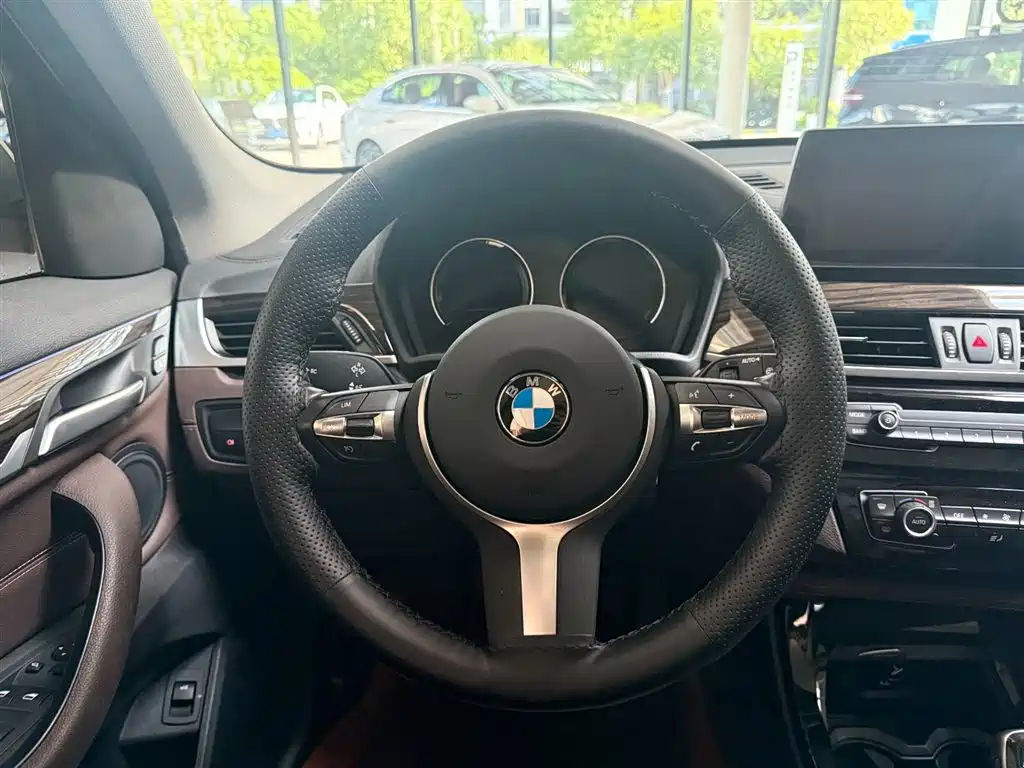 BMW X1 — миниатюра 7