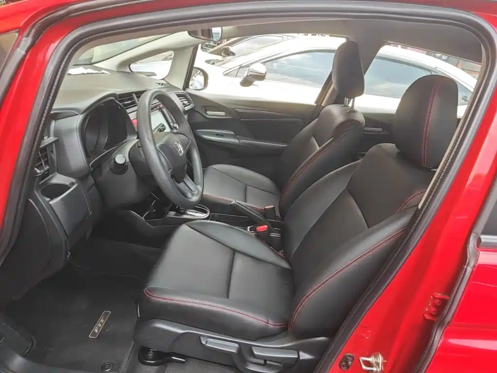 Honda Fit — миниатюра 15