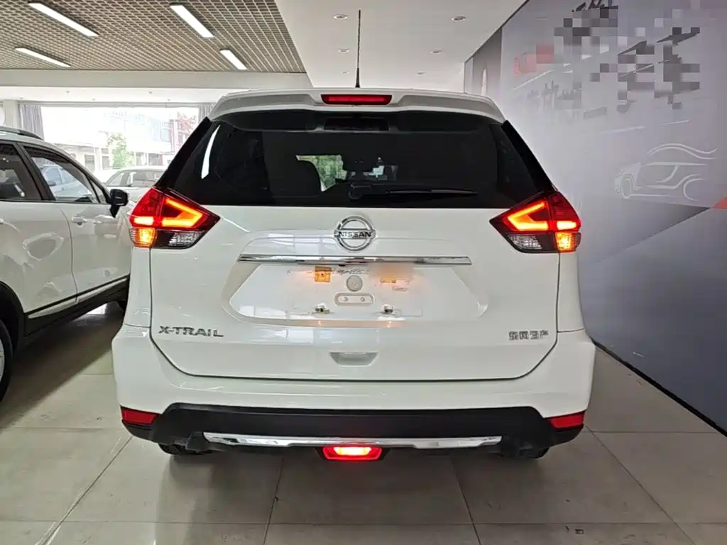 Nissan X-Trail — миниатюра 6