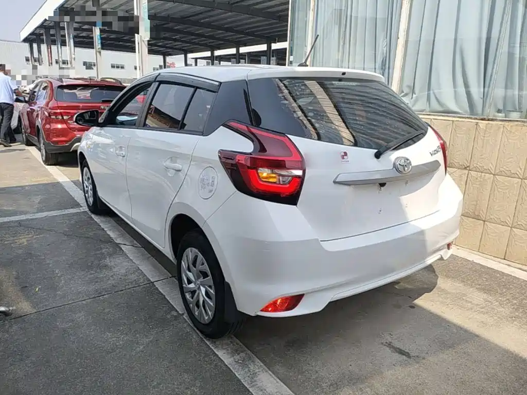 Toyota Vios FS — миниатюра 5