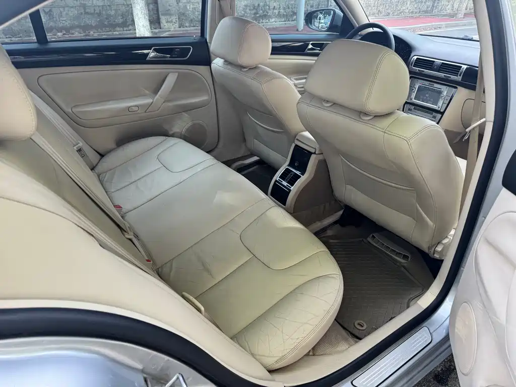 Volkswagen Passat Lingyu — миниатюра 13