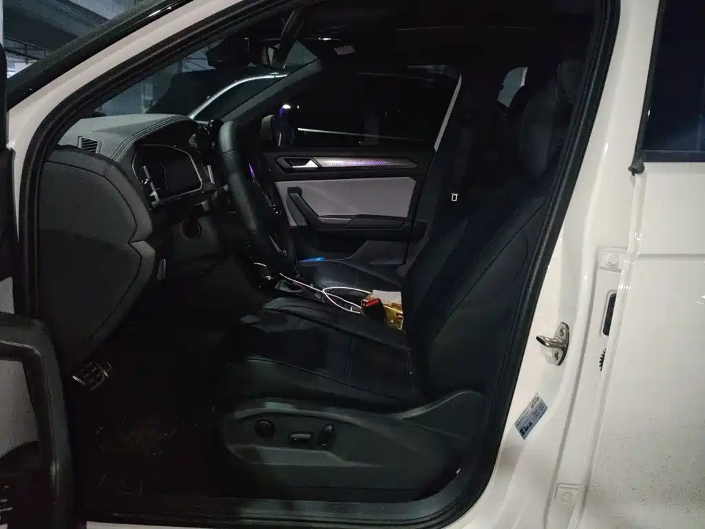 Volkswagen T-Roc — миниатюра 8