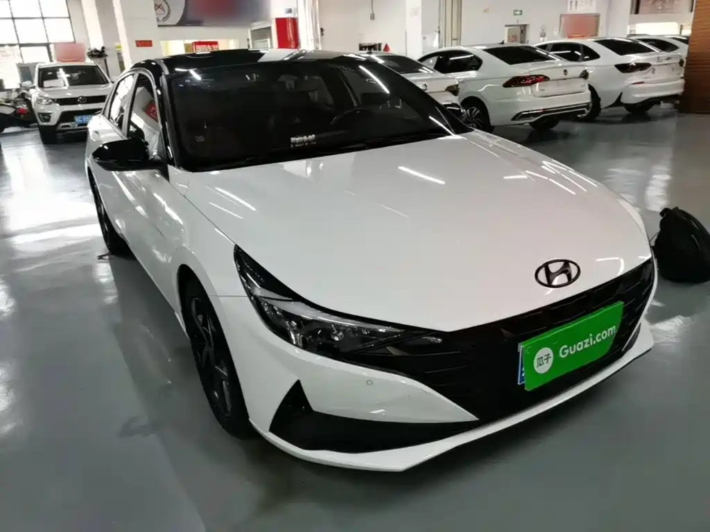 Hyundai Elantra — миниатюра 4