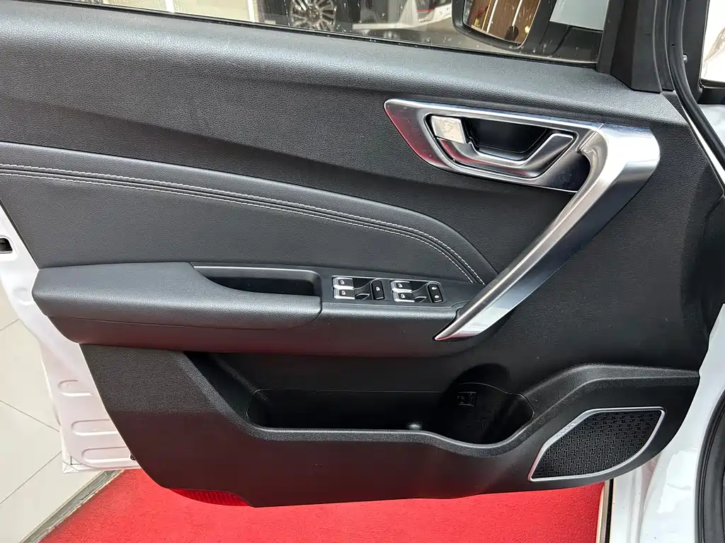 Geely Vision X3 — миниатюра 11