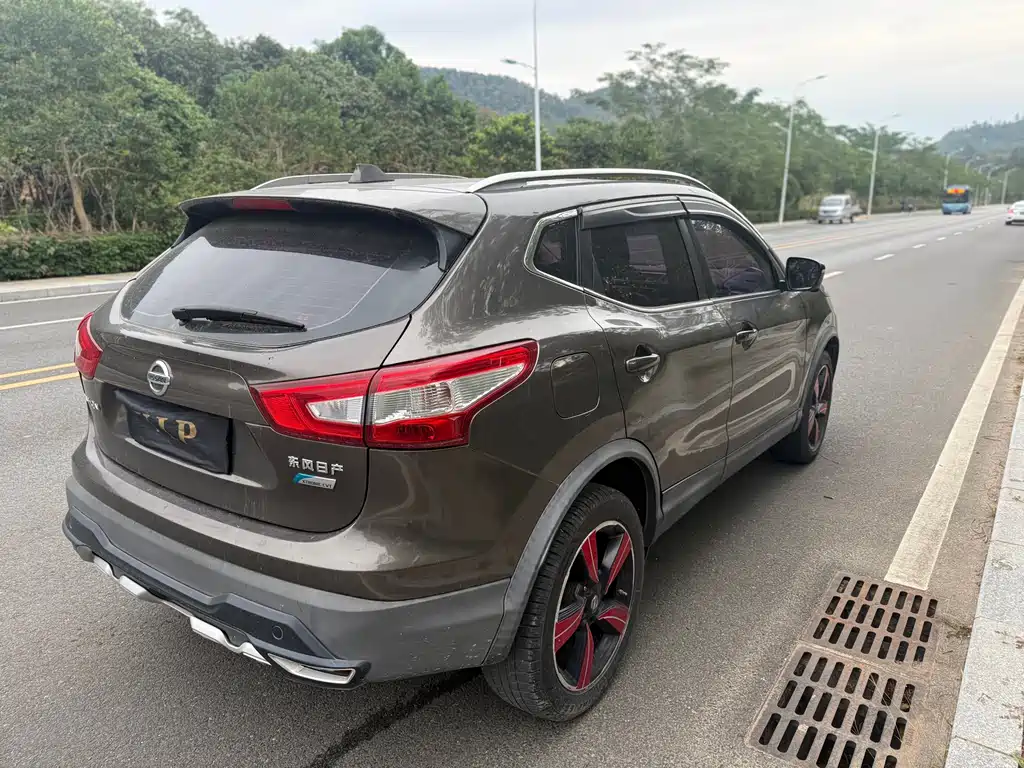 NISSAN QASHQAI