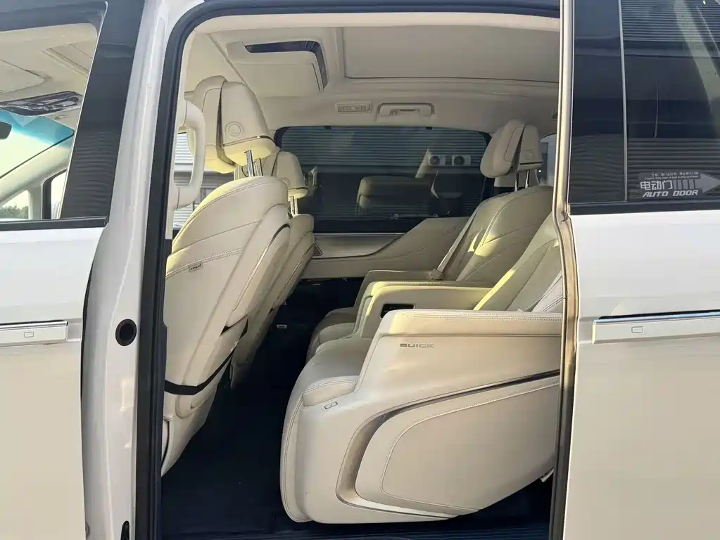 BUICK GL8 NEW ENERGY