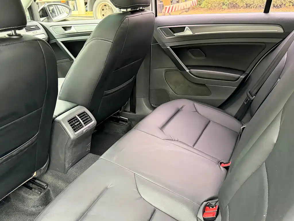 Volkswagen Golf — миниатюра 8