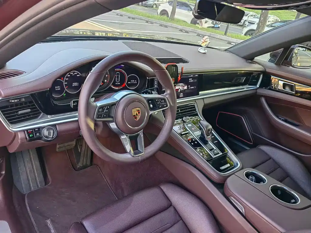 Porsche Panamera — миниатюра 5