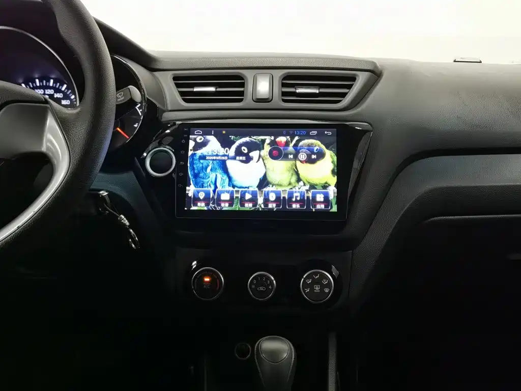 Kia K2 — миниатюра 12
