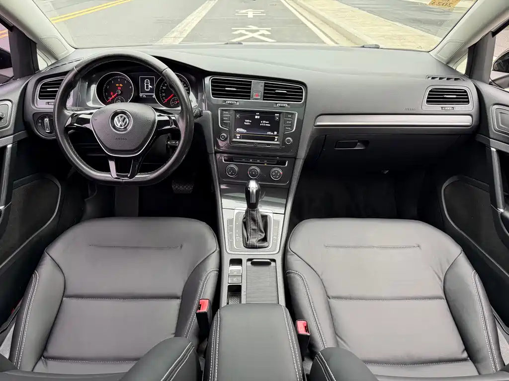 Volkswagen Golf — миниатюра 16