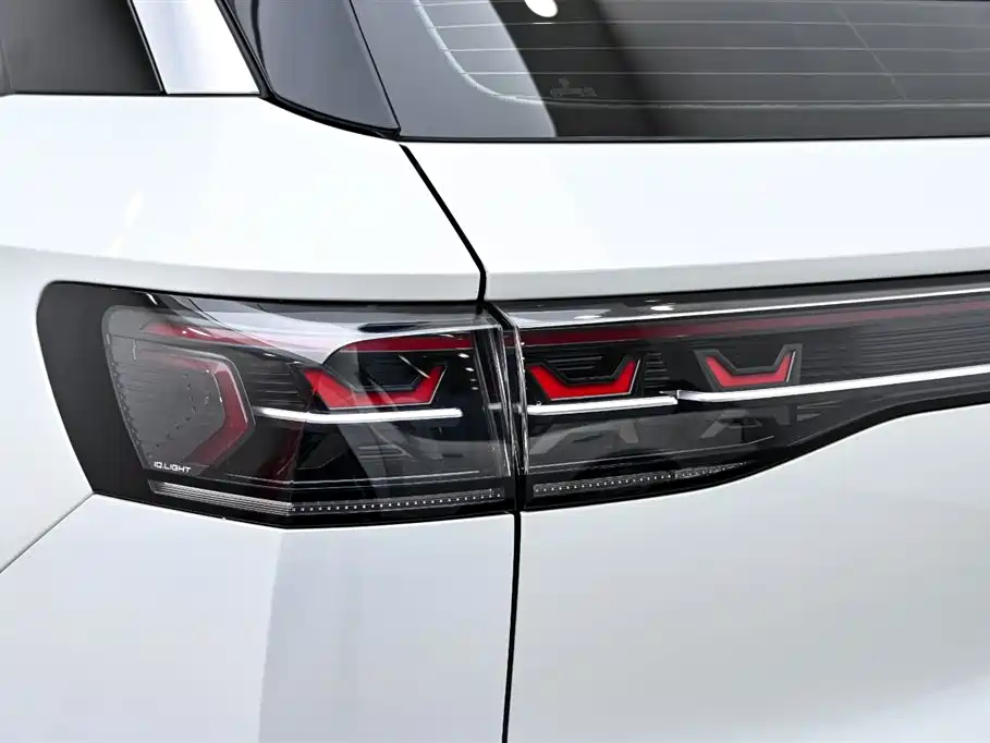 Volkswagen Tavendor 2023 380TSI R-Line