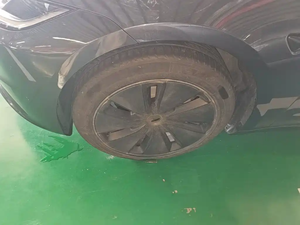 Tesla Model 3 — миниатюра 23