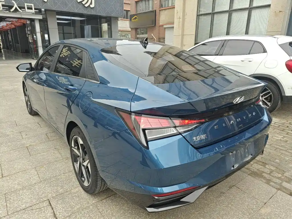 Hyundai Elantra — миниатюра 5