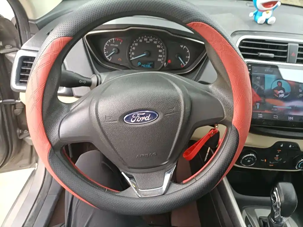 Ford Escort — миниатюра 11