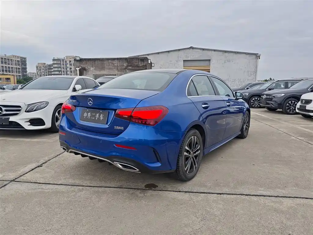 Mercedes-Benz A-Class A 2023 A 200 L