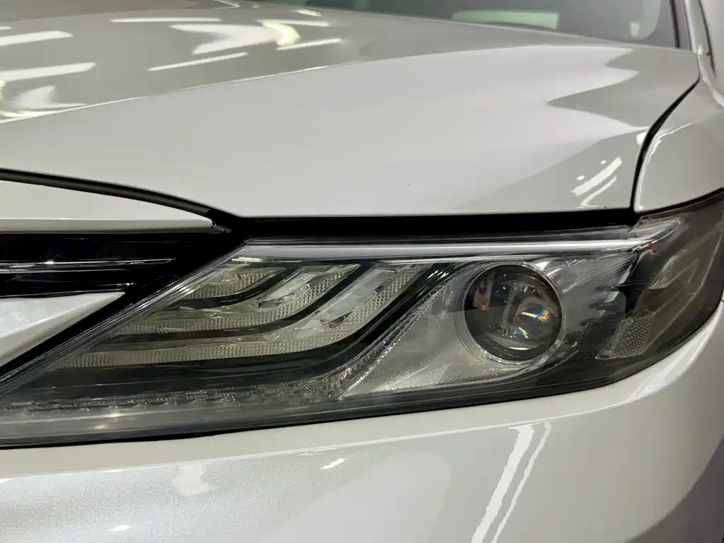 Toyota Camry — миниатюра 4