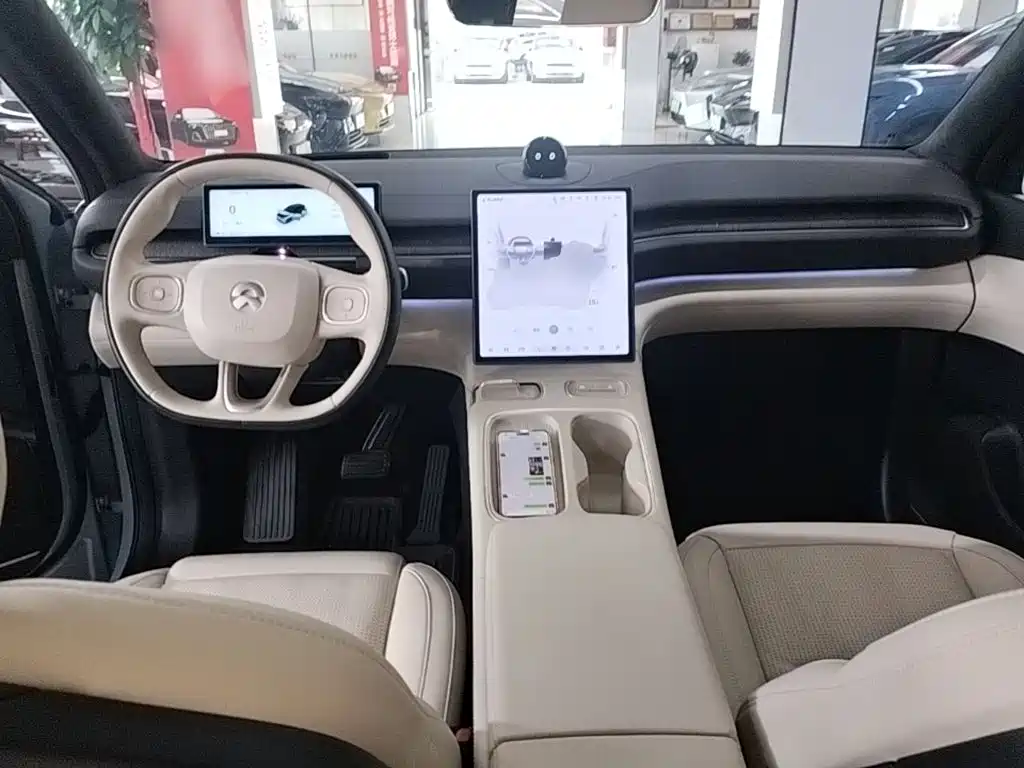NIO ES6 — миниатюра 10