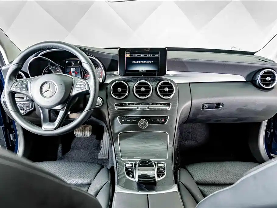 Mercedes-Benz C-Class — миниатюра 12
